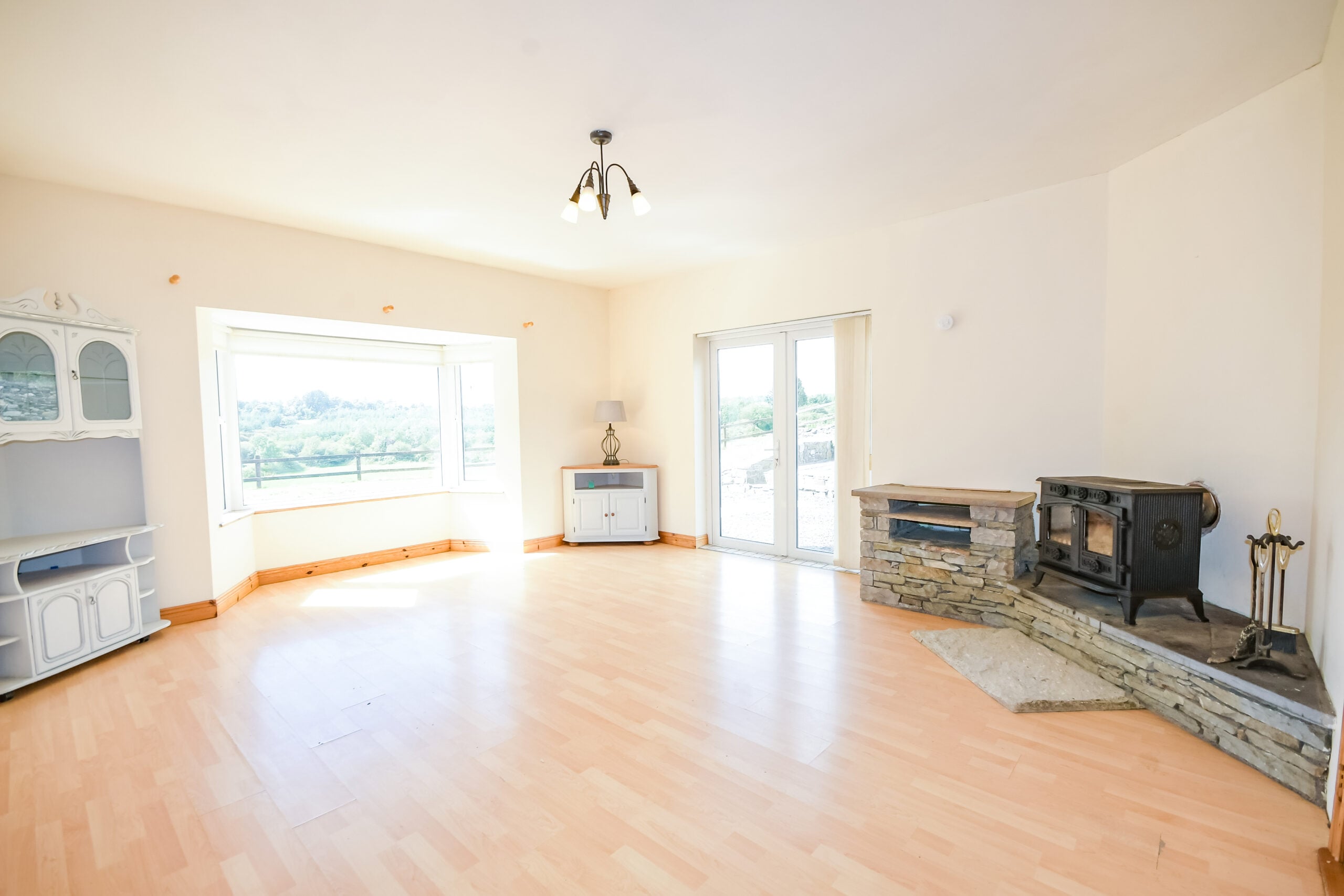  dining living area