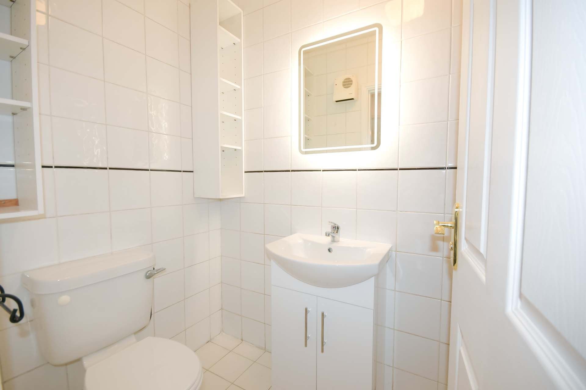 09 bathroom