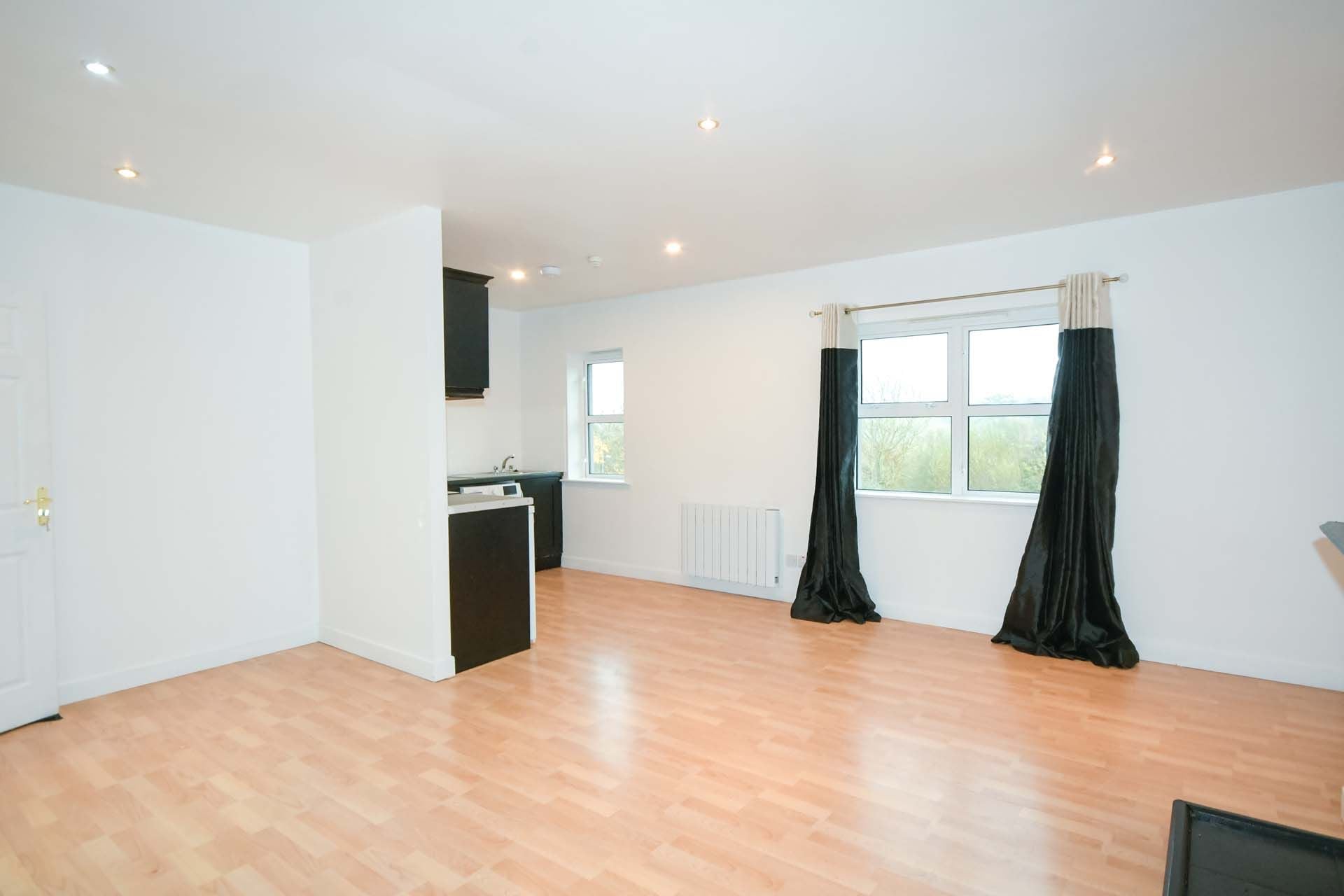 05 dining living area